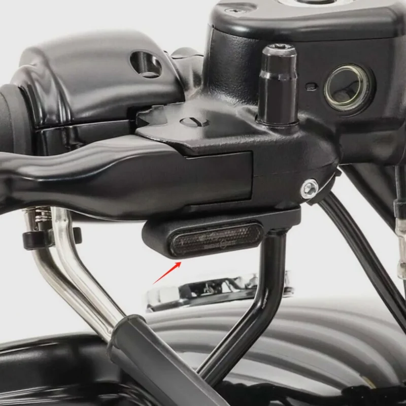 

2pcs Motorcycle Turn Signal Light Handlebar Brake Clutch Lever Mount LED Turn Signal Indicator For Honda Motorcycle Accessories