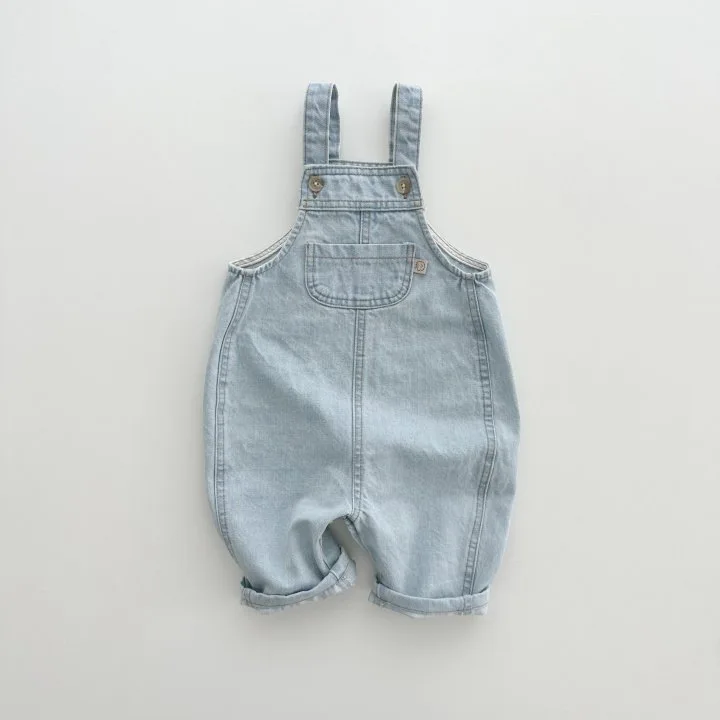 Children\'s denim overalls 0-6 year old boys and girls solid color denim overalls fashionable Korean version denim casual pants