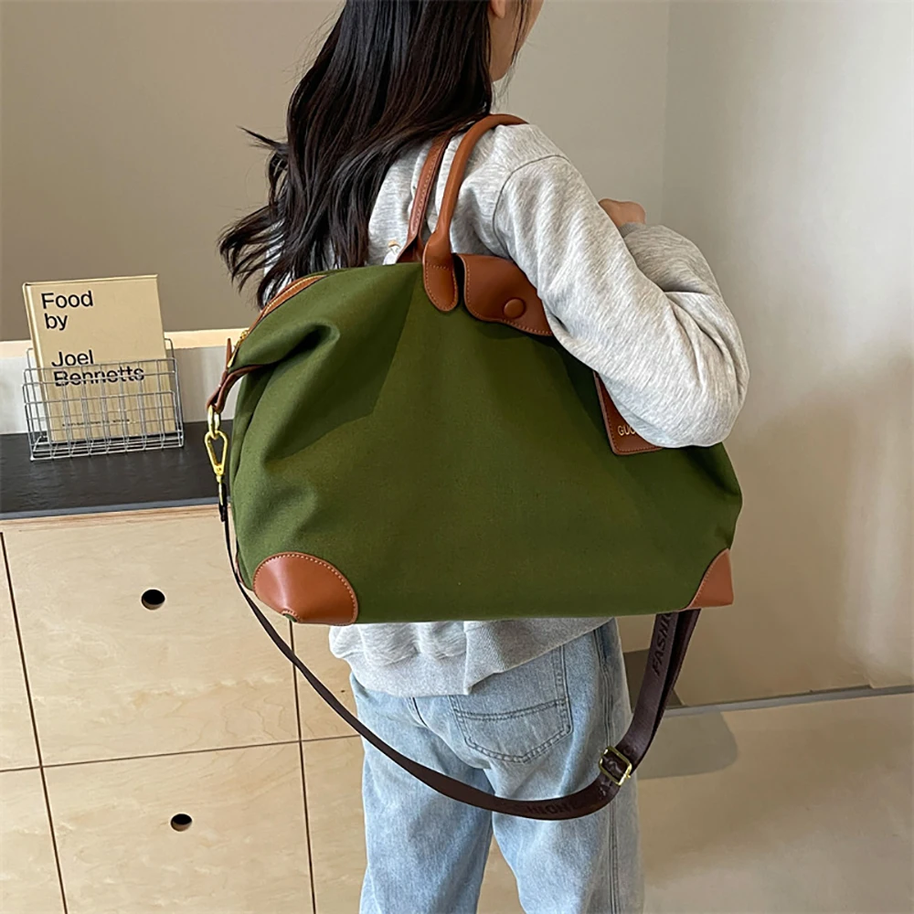 Lightweight Sports Fitness Bag, 2025 New Pure Color Large Capacity Handbag Travel Bag, Embroidery Custom Carry-On Bag Luggage view 3