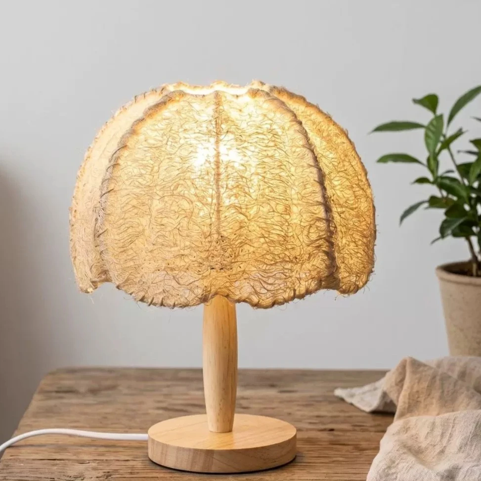 Mittelalterliche Wabi-Sabi Naturrattan Tischlampe für Arbeitszimmer, Esszimmer, Schlafzimmer, Wohnzimmer, Ferienhaus, 5V Japanische Minimalistische Schreibtischlampe