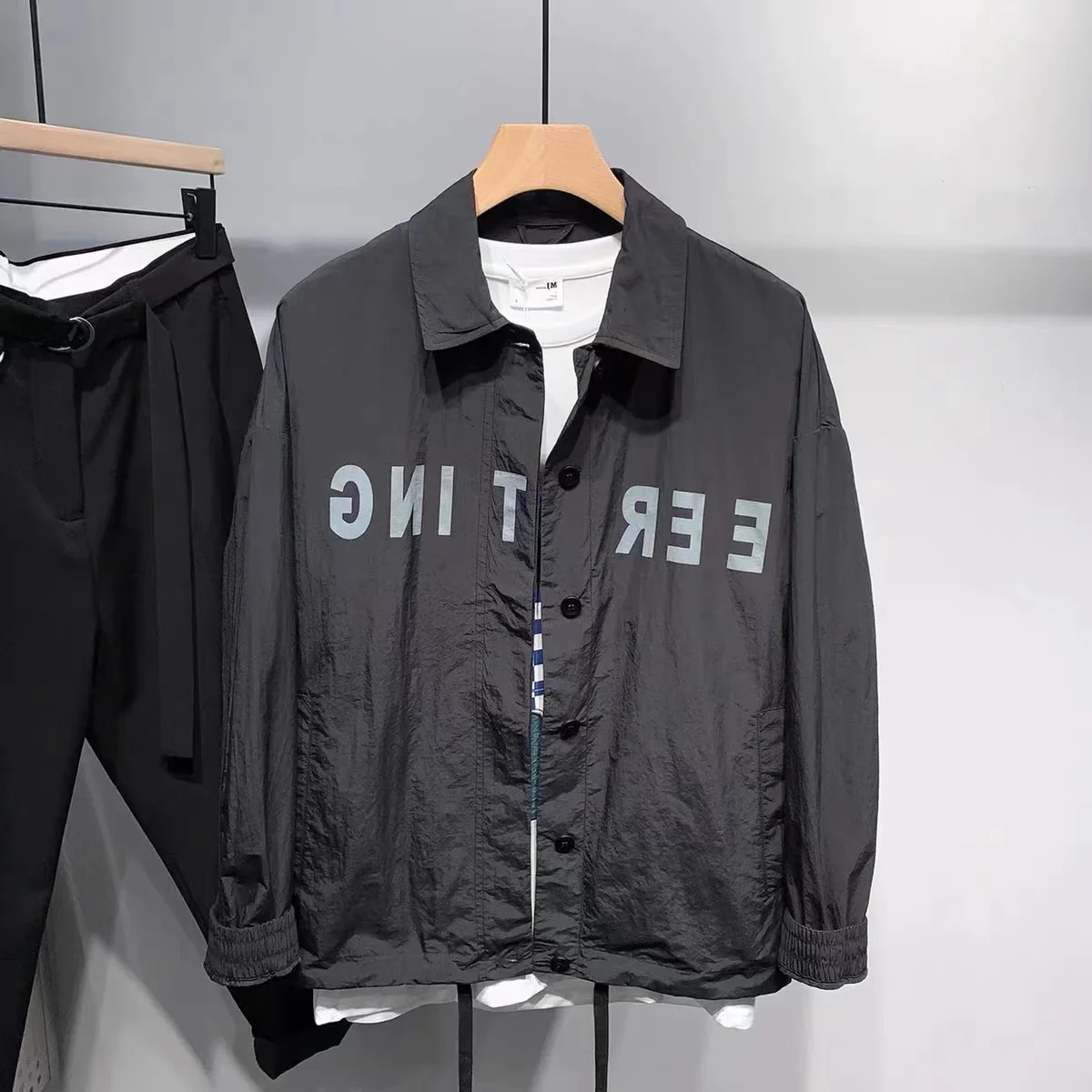 

Мужская демисезонная бейсбольная куртка с воротником-стойкой, длинными рукавами, повседневная, универсальная, приталенная, молодежная, модная верхняя одежда