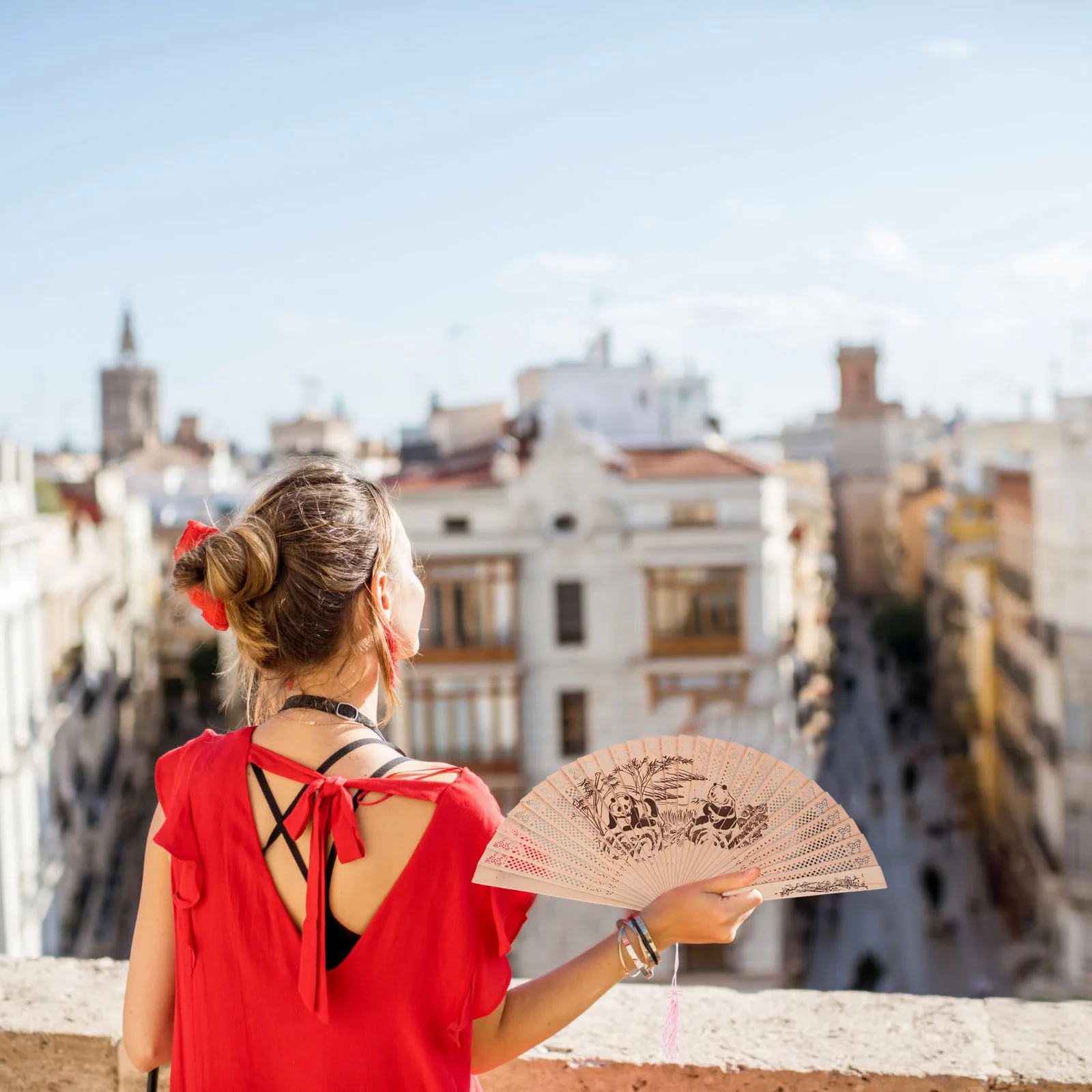 

Складной веер из сандалового дерева, ручной ретро декоративный бамбуковый женский аксессуар, складной винтажный портативный в китайском стиле для путешествий