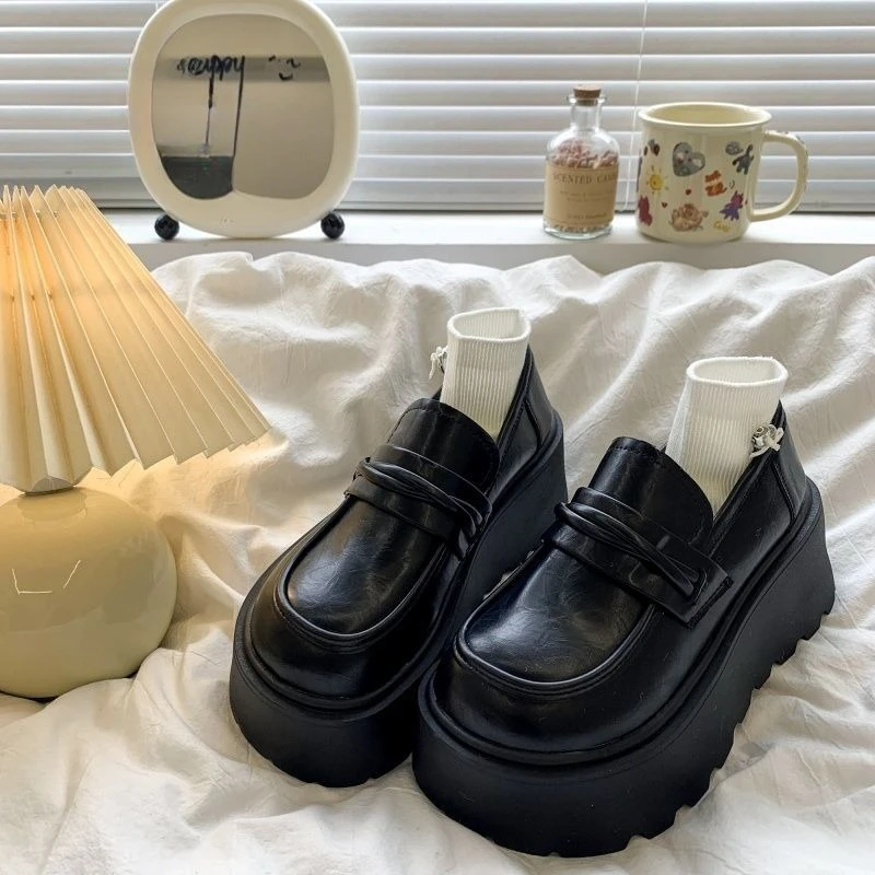 Women Leather Loafer Shoes Platform Thick Sole Vintage British Style Height Increasing 2025 Spring Petite Friendly Slip On
