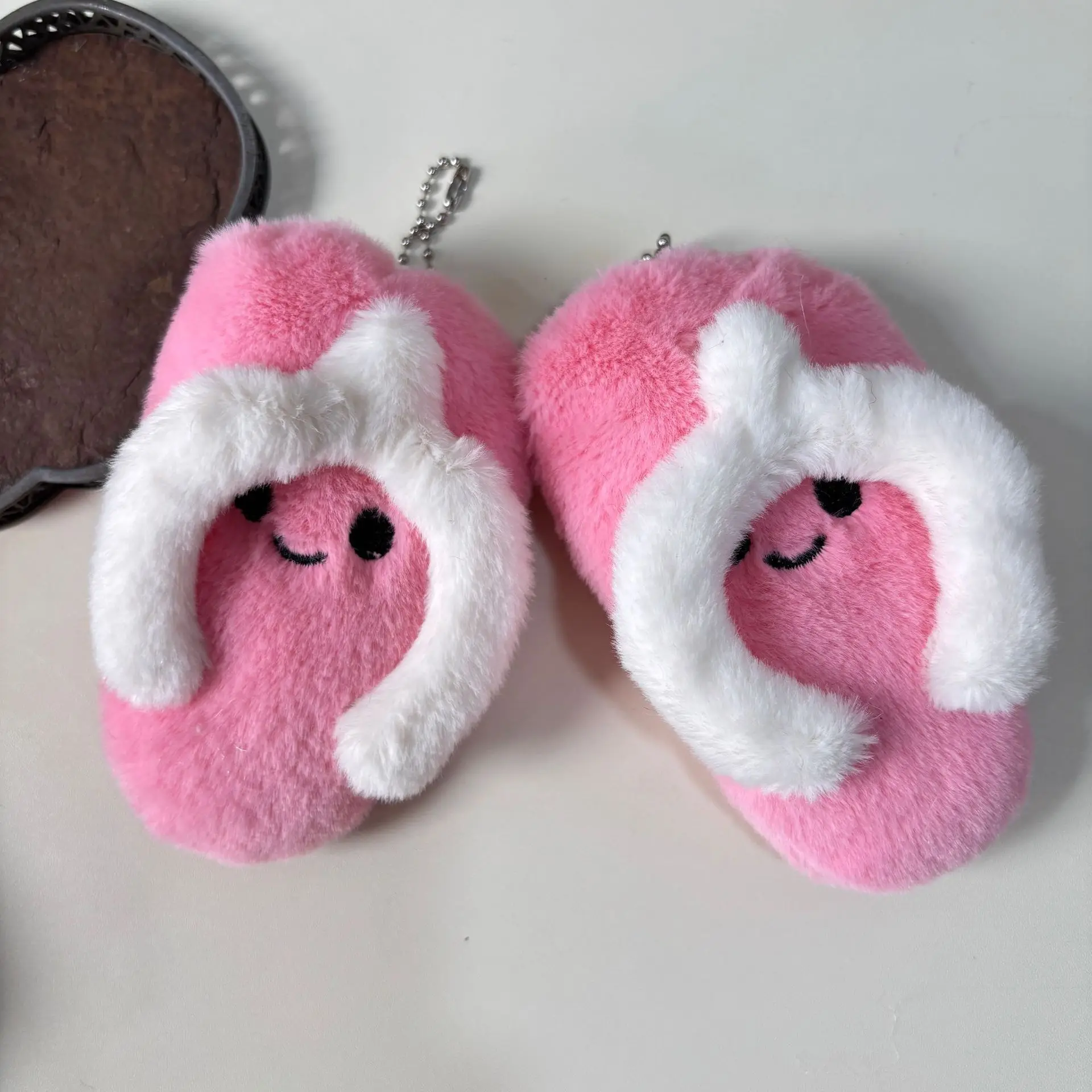 Nuovo divertente peluche pantofole bambola portachiavi spremere cigolante peluche ciondolo pantofole creative peluche portachiavi ciondolo borsa regali carini