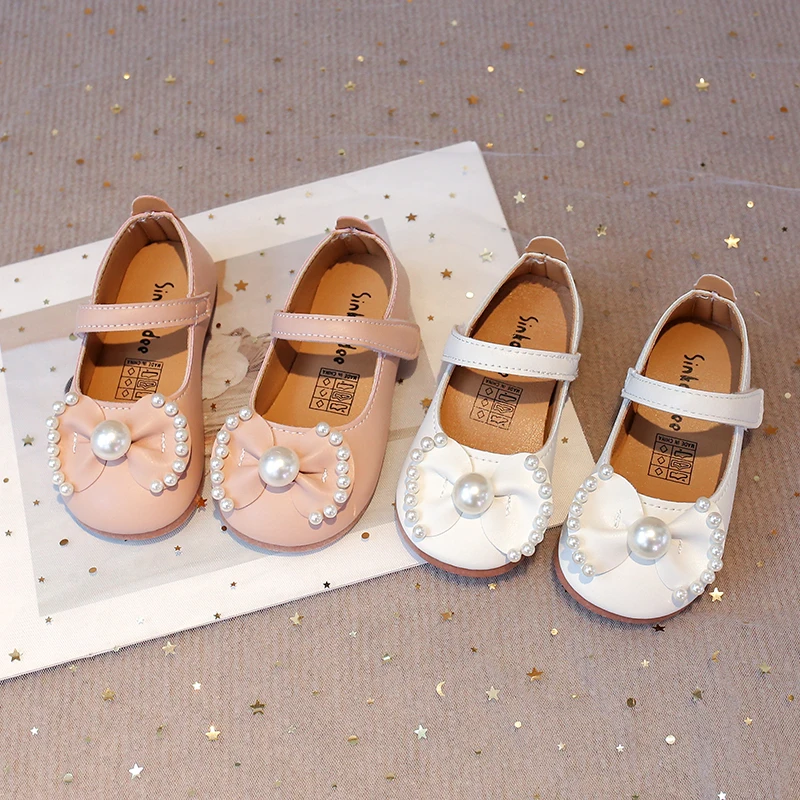 

Весенние туфли принцессы для девочек, однотонные детские туфли Мэри Джейн из искусственной кожи с жемчужным бантом, милые стильные нескользящие детские кожаные туфли