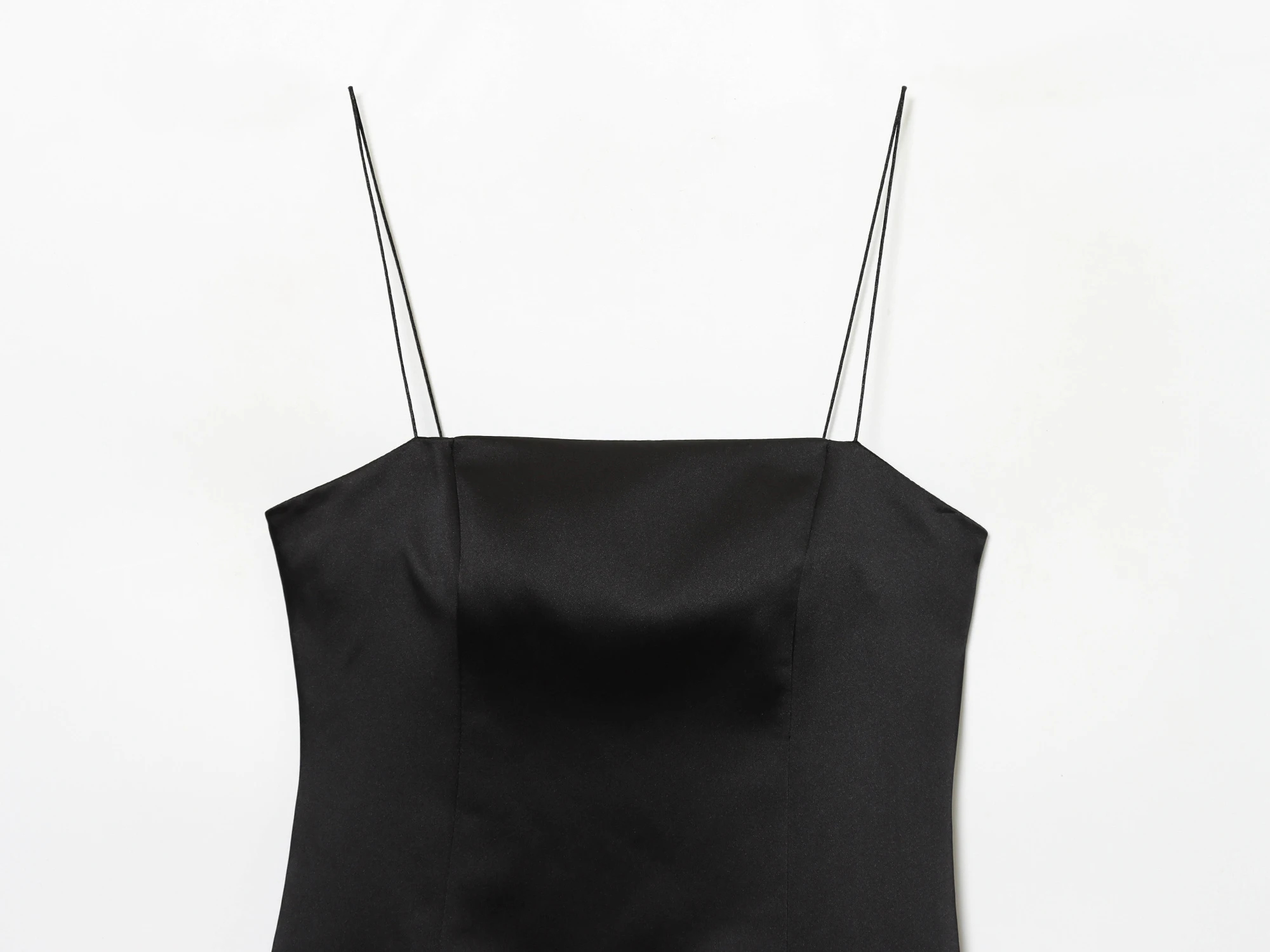 유럽 및 미국 2025 가을 신상 여성 의류 기품 있는 민소매 슬림핏 레이스 새틴 질감의 짧은 드레스