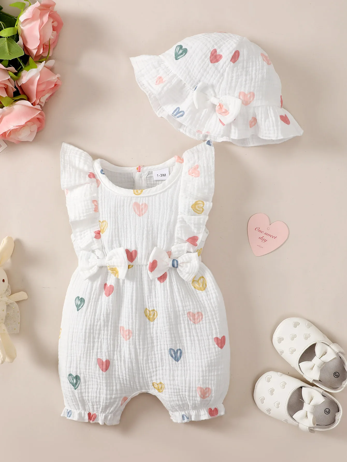 

Летний комбинезон без рукавов с принтом персикового сердца для маленьких девочек 0-1 лет и шляпой, комплект из 2 предметов
