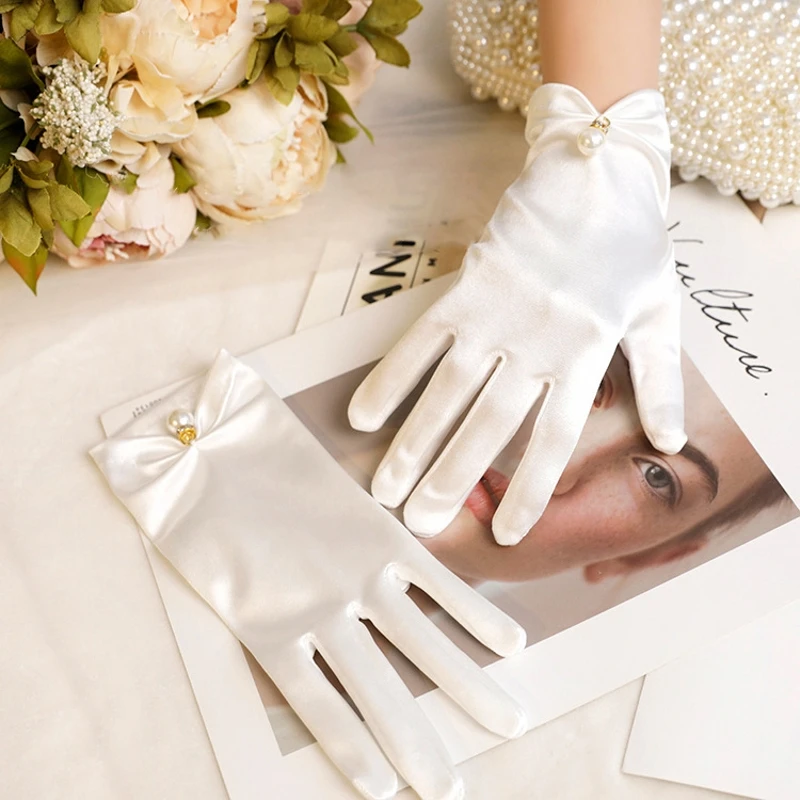 2025 Elegant Bridal Five Finger Performance Lolita JK Full Finger Gloves Pearl Women Wedding Gloves Korean Driving Mittens image 2