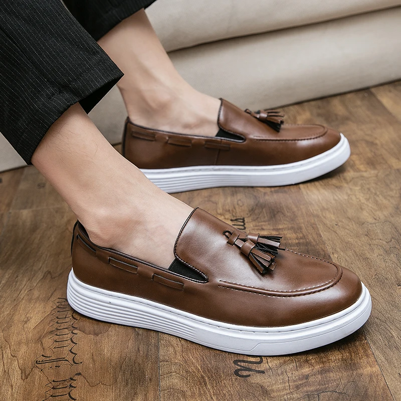 Best Quality Leather Mens Sneakers Luxury Slip-on Boat Shoes Spring and Autumn Tassel Loafers Thick Soled Social Shoes for Men