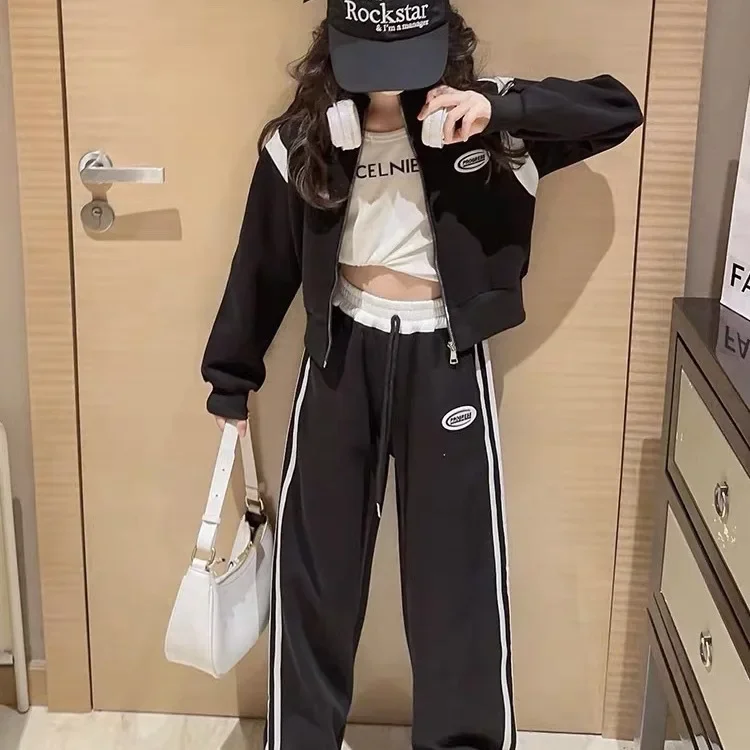 بدلة رياضية أنيقة غير رسمية للأطفال مجموعة الخريف 2024 تصميم جديد للأطفال المتوسط إلى الكبير النسخة الكورية طقم مكون من قطعتين