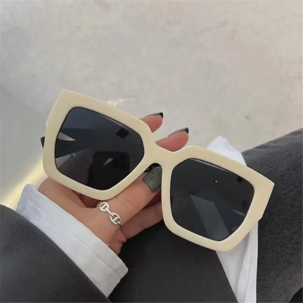 Oversized Square Retro Sunglasses Women Luxury Brand Big Frame Glasses Shades Men Designer Sunglasses Trending Beige Eyewear