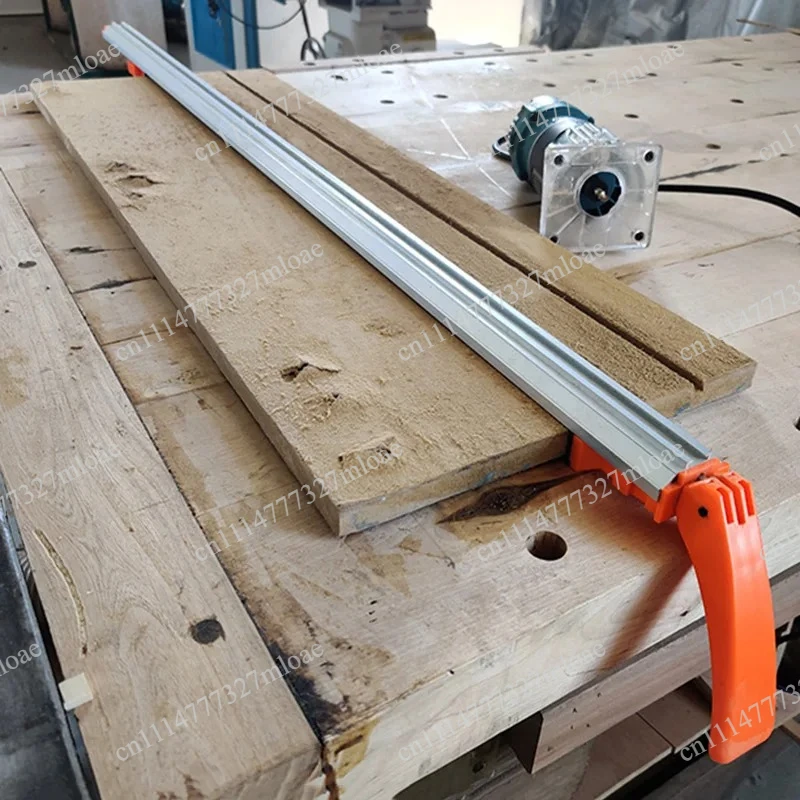 Guide de rainurage rapide pour scie circulaire électrique de menuiserie, avec cadre de montage et règle de guidage pour la découpe de plaques de bois