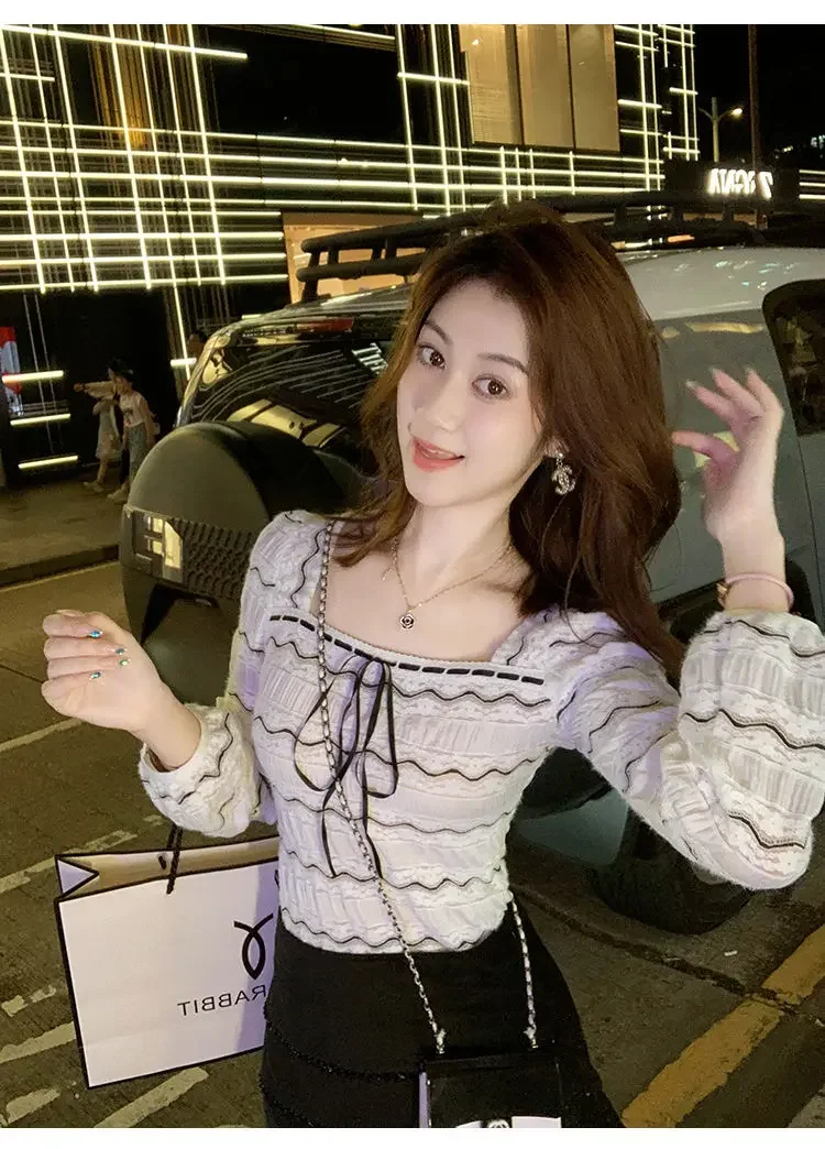 High End Temperament Square Collar Striped Lace Shirt for Women's New Style Small Fragrance Versatile Long Sleeved Base Top