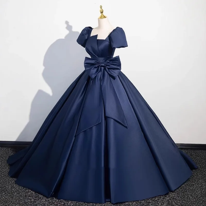 

2026 новое женское темно-синее атласное вечернее платье с бантом, модное утягивающее платье в стиле ретро для банкета, вокального искусства, экзаменационное платье