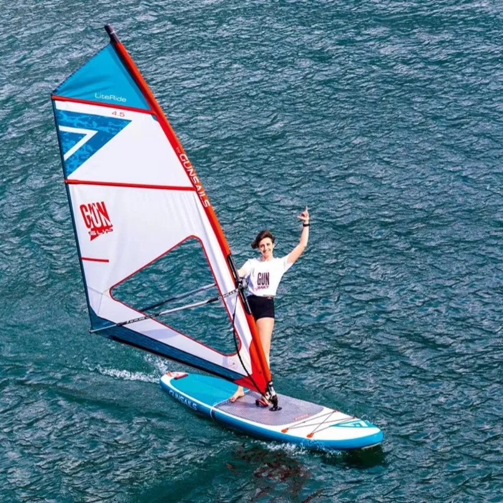 Windsurf profesional de fábrica en Qingdao con velas, que combina la pesca con diversión extrema