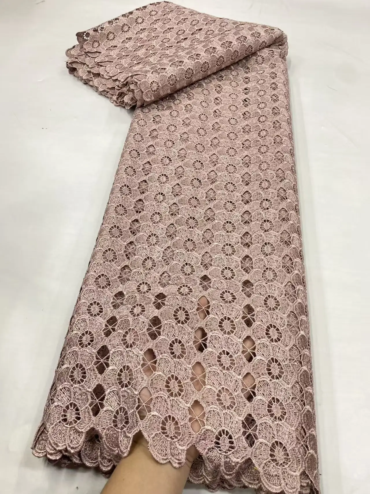 

Белый африканский гипюровый шнур 2025, кружевная ткань с камнями, химическая кружевная ткань, водорастворимое кружево для женщин, вечерняя вечеринка Hm209-1