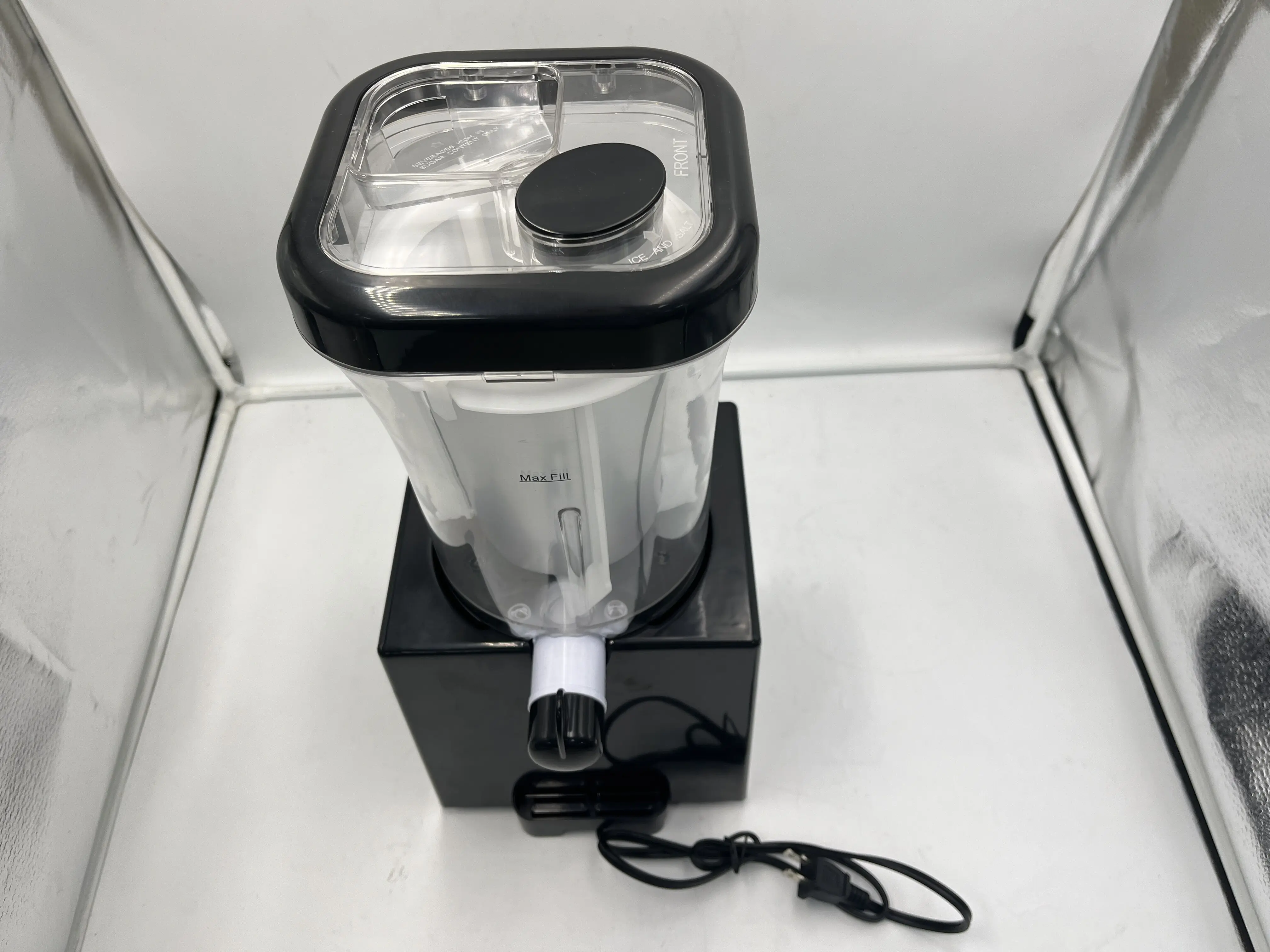 المبيعات الساخنة 1L وعاء واحد صانع سلوشي صغير للمشروبات المجمدة صانع الثلج طين صغير