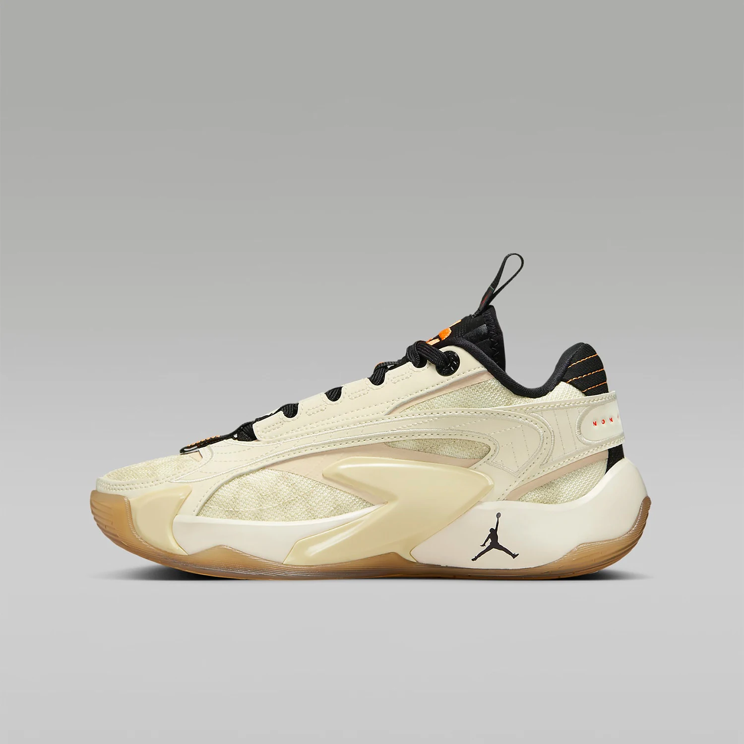 حذاء كرة سلة متين مبطن للنساء من Nike JORDAN GS DZ3498-100