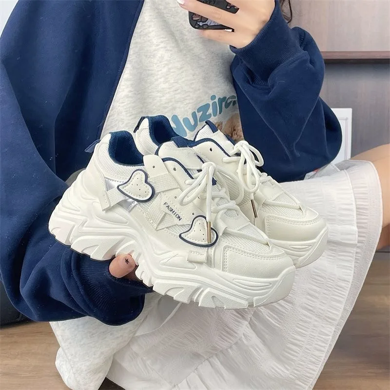 

2026 New Women's Breathable Chunky Shoes Spring Fashionable Low-Cut Casual Sports Shoes Outdoor Hiking Women's Vulcanized Shoes