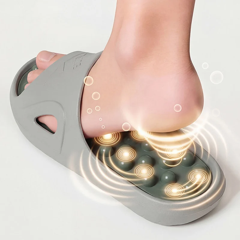 

2026 Summer Men's Massage Slippers Comfortable Thick Sole Non Slip Beach Slippers Men Eva Soft Bottom Home Bathroom Slides Shoes