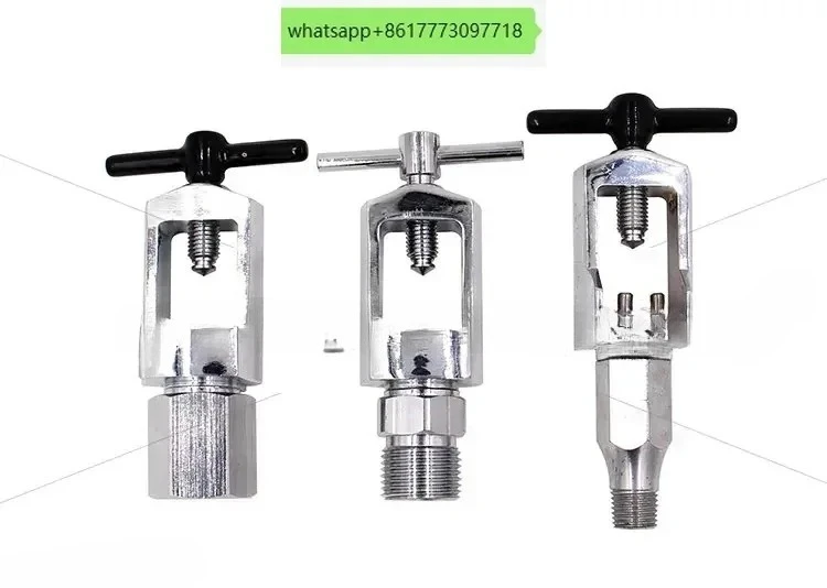 Connect the CGA870 connector to the oxygen cylinder valve