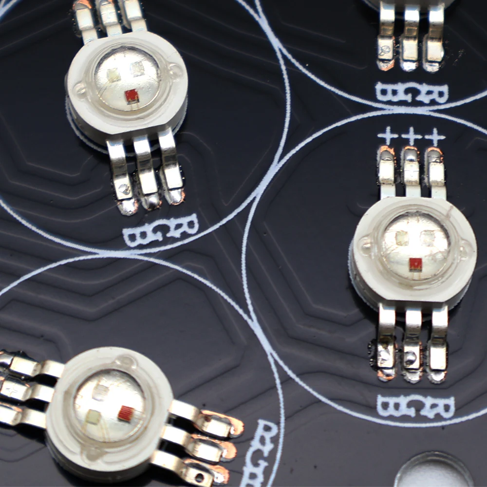 Prodotto PCBA PCB per assemblaggio di produzione di circuiti elettronici multistrato con substrato in alluminio su un solo lato personalizzato