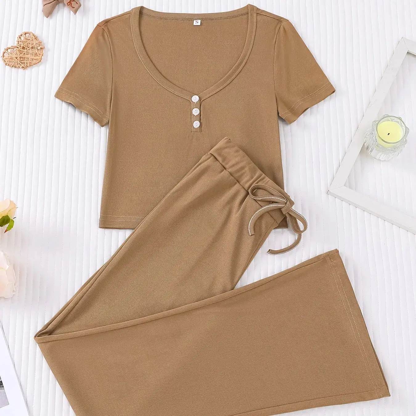 

Ladies' khaki V-neck button decoration home suit short sleeved+drawstring pants Comfortable and breathable set