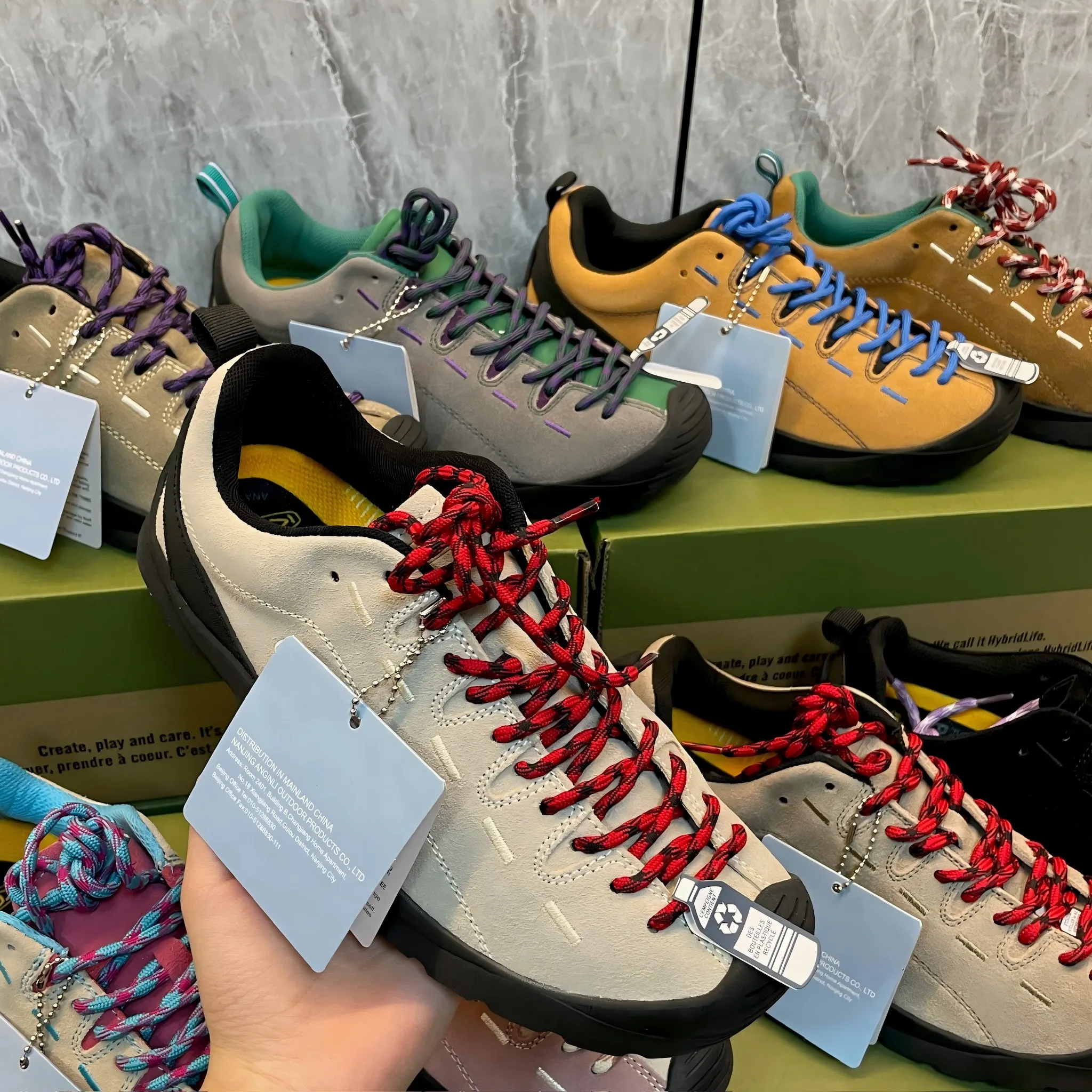 New men's hiking shoes men's breathable lace-up hiking shoes men's cushioning outdoor hiking travel sports shoes