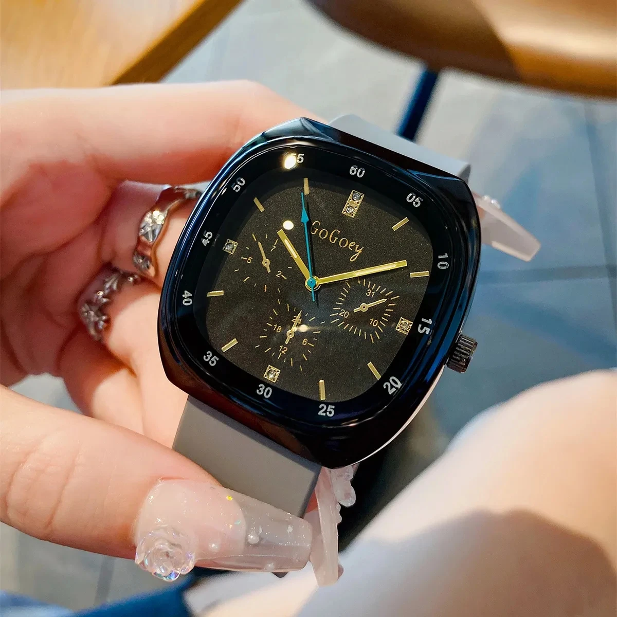 남녀공용 인터넷 유명인 패션 시계, 2023 신상 니치 접근 가능 고급 여성 K-스타일 심플 캐주얼 시계