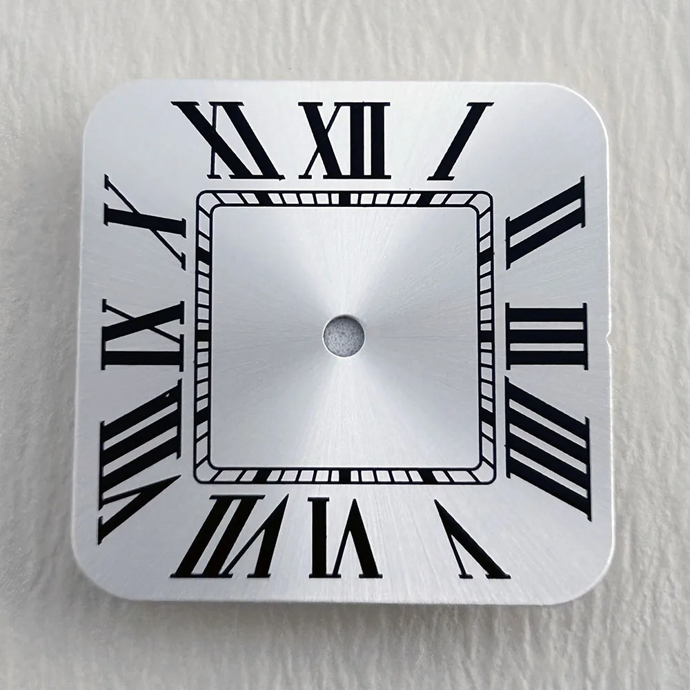 ساعة NH35 للرجال بمينا مربع وشعار مخصص وأرقام رومانية بدون نافذة تناسب ملحقات ساعة الحركة من سلسلة NH