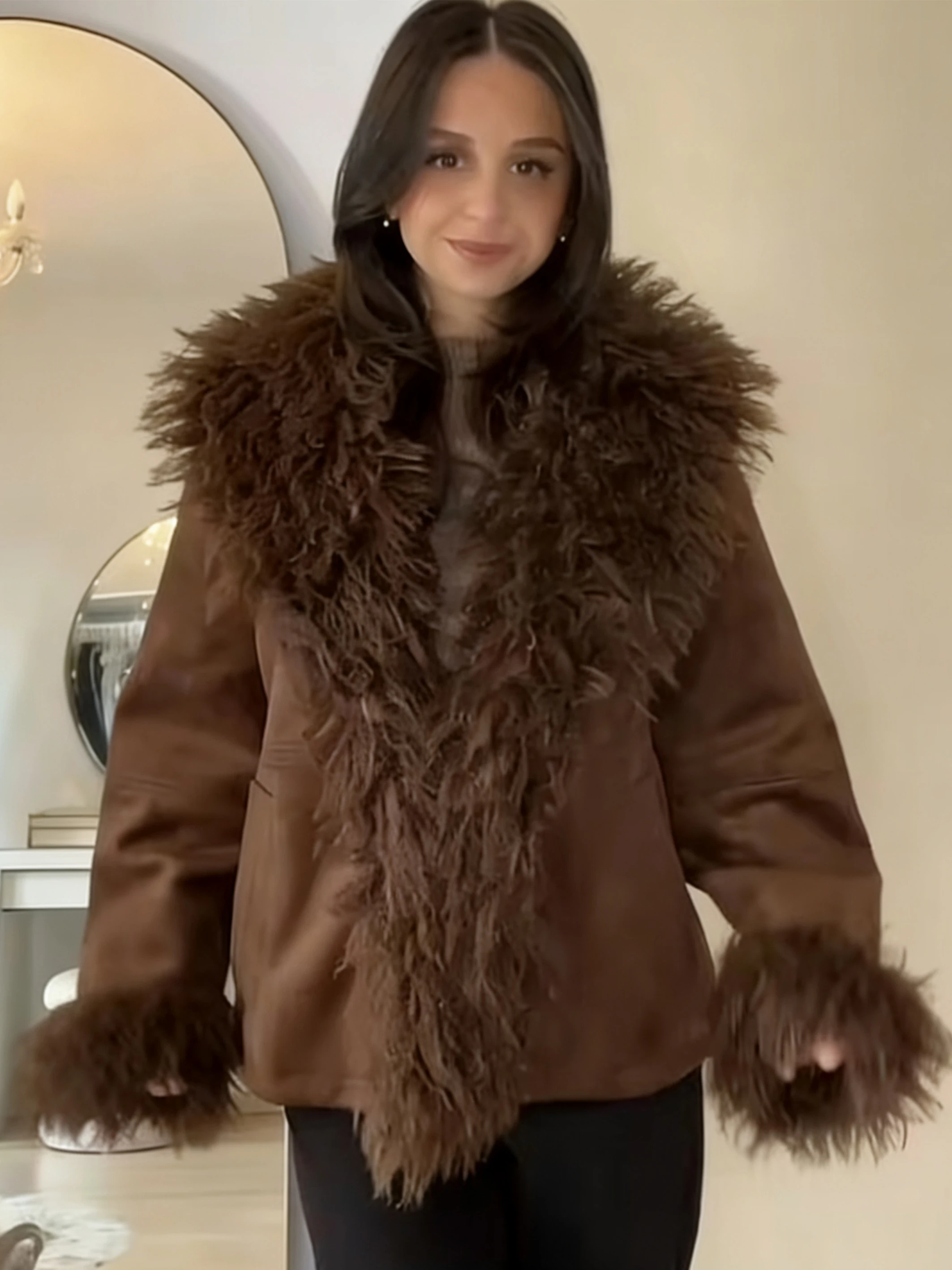 

Women Patchwork Faux Fur Jacket Women Autumn Winter Retro Covered Button Pockets Street Causal Coat Luxury Thick Outwear