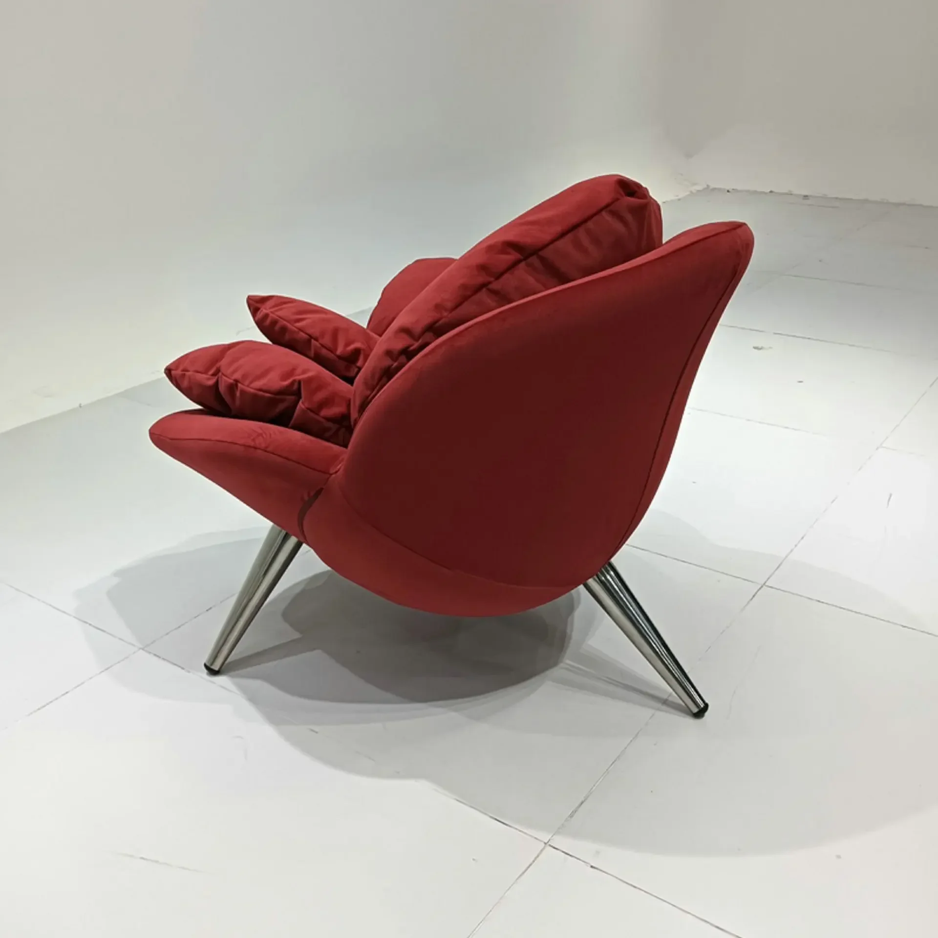 

JC Минималистская Роза Гостиная Одиночный Диван Специальная Форма Креативный Балкон Досуг Переговоры Вилла