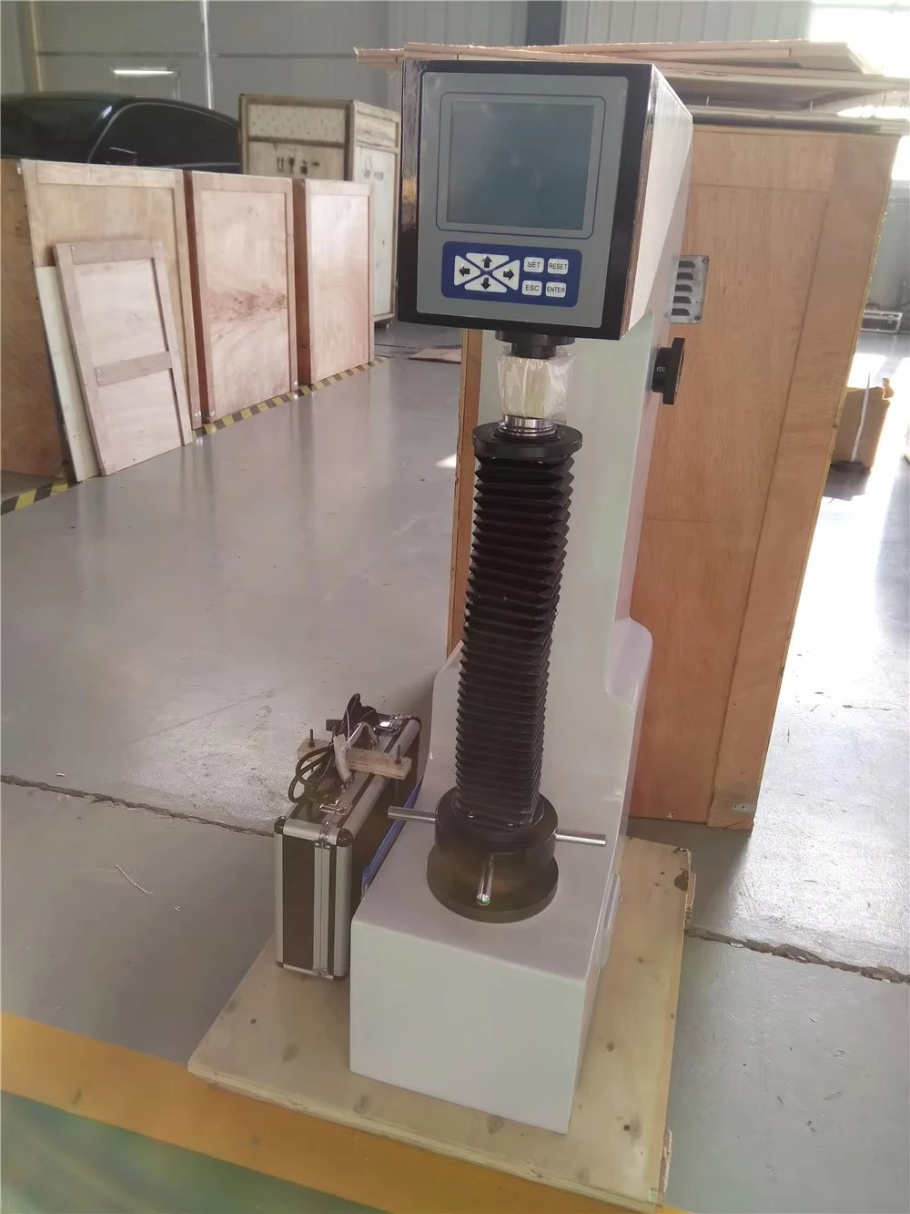 Precision Hardness Tester for Superficial Hardened Layers & Small Parts