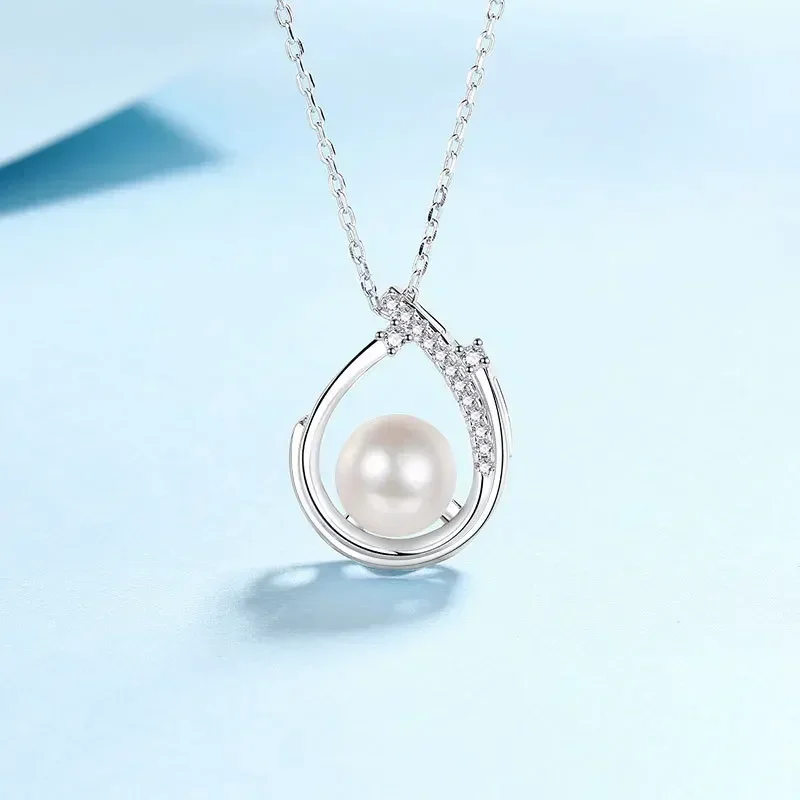 Sparkling Platinum Pt950 Pendant Temperament Collarbone Chain, 8mm Natural Freshwater Pearl Necklace for Women Lady Jewelry
