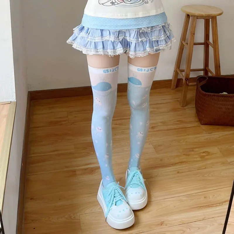 Collant estetici anime con stampa Lolita Harajuku Calze dolci Kawaii Calze carine da donna Calze bianche strette alte sopra il ginocchio