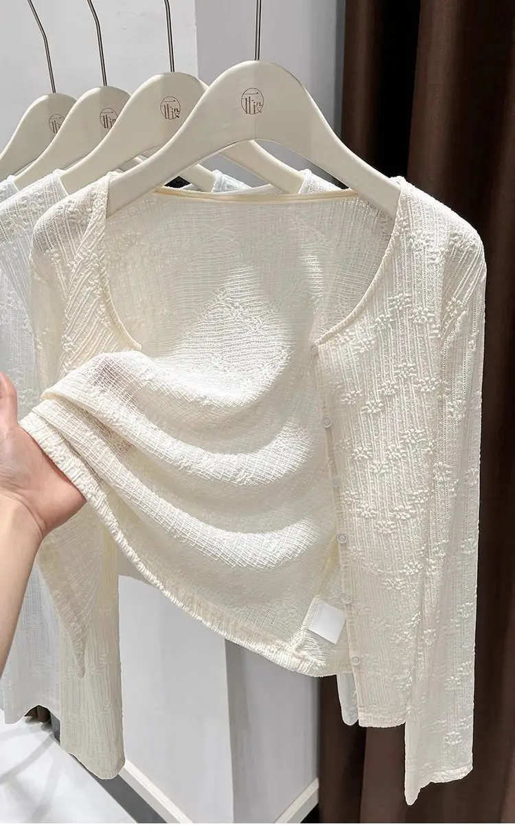 Damen-Blusen aus Spitze mit Jacquard-Muster, Sonnenschutz, leicht, langärmelig, V-Ausschnitt, Knopfhemd, Strickjacke, lässig, atmungsaktiv, Strand-Überzug – Detail 13