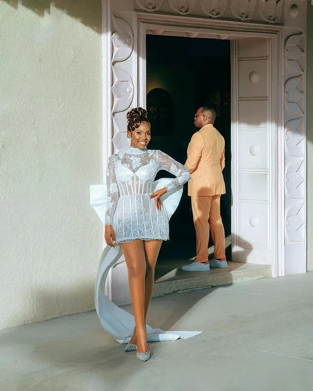 Personalizado curto vestido de casamento africano vestidos de noiva para noiva ilusão mangas compridas alta pescoço frisado renda pérolas banhado noiva