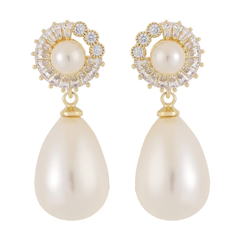 Literary personality Hepburn style diamond-encrusted zircon drop-shaped pearl earrings exquisite, elegant and high-end earrings