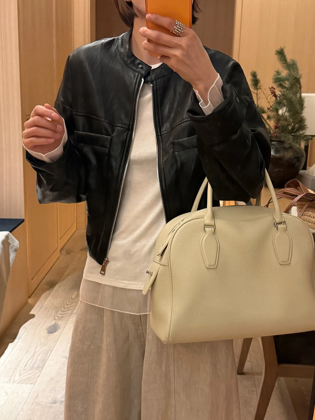 

Ashto American Style Women's Leather Jacket Black Stand Collar Short Coat Vintage Windproof Warm Spring New Arrival