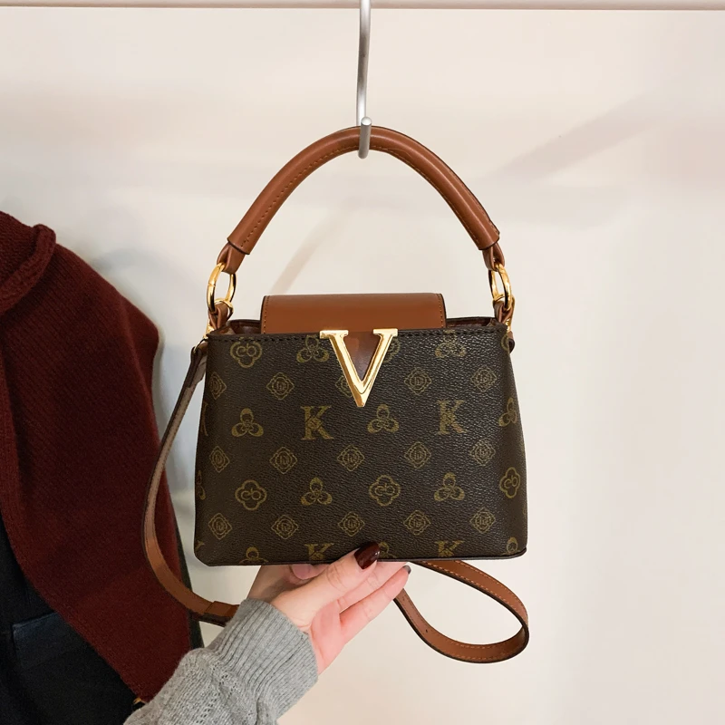 

Classic Elegant Ladies Leather Messenger Bag Shoulder Bag, Crossbody Bag Hand Bags from Famous Designer