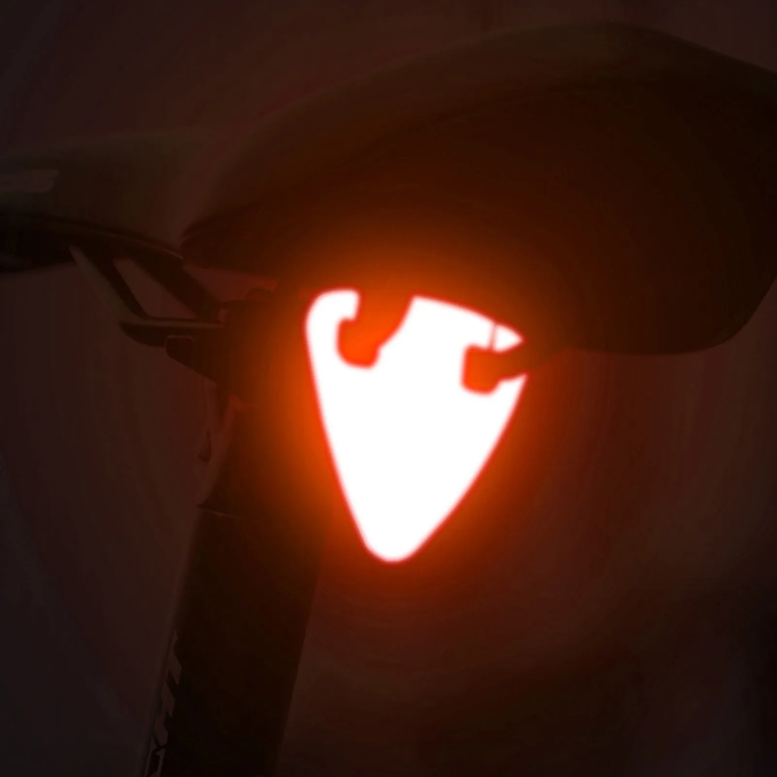 Triangle Bike Reflective Sign High Visibility Emergency Safety Warning Signs for Bicycle Seat Post Reflector for Night Cycling