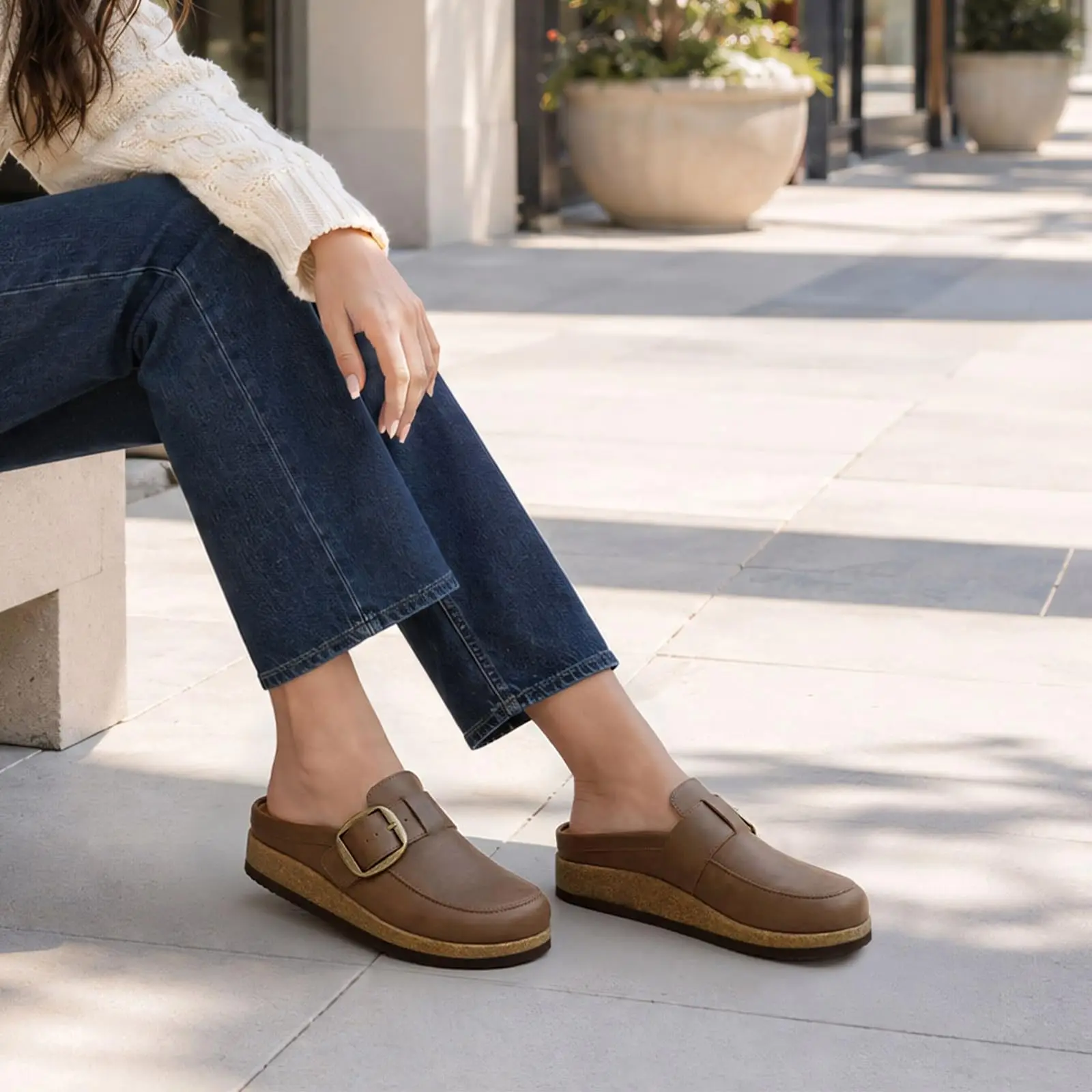 Shevalues Vegane Leder-Damen-Clogs, rutschfeste Hausschuhe im Loafer-Design, Slides mit Korkfußbett und Fußgewölbestütze – Detail 10