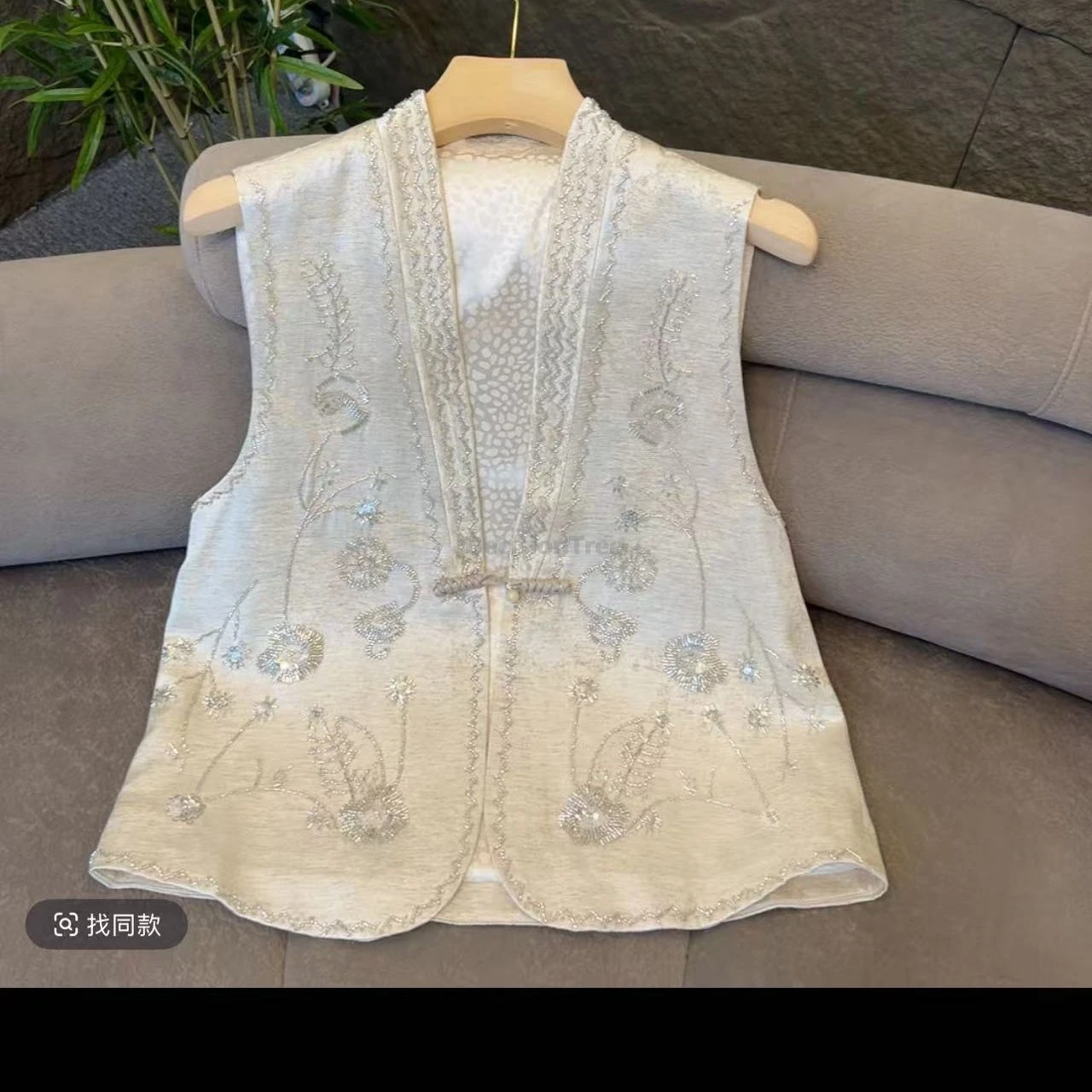 Spring Autumn Luxury Women Vest Beaded Chinese Sequins Loose Single-breasted Vest Fashion V-neck Embroidery Daily Fashion Coat