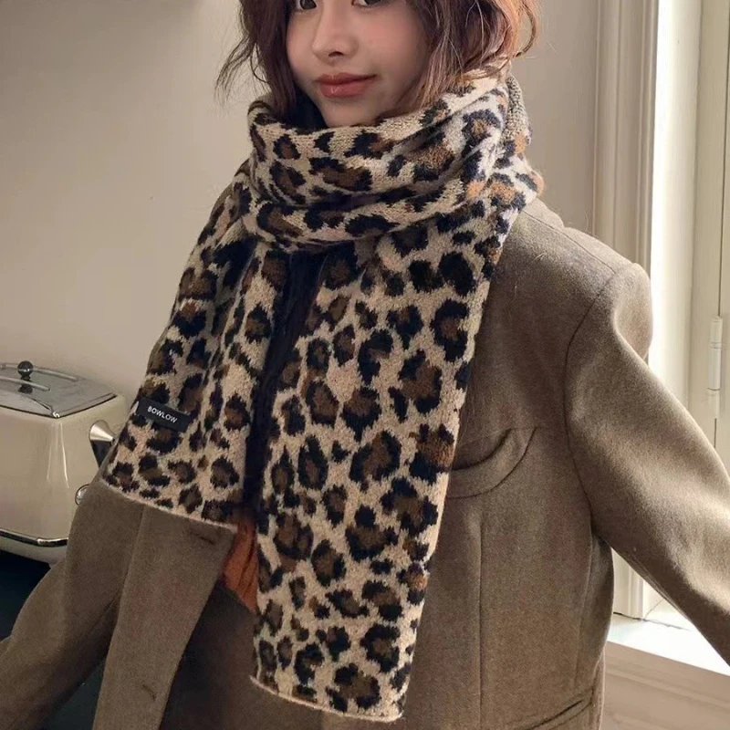 New Fashion Luxury Designer Winter Leopard Print Scarf Women Keep Warm Thickened  Imitation Cashmere Lady High Quality Wrap