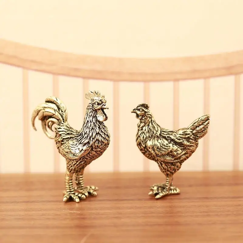1Pcs Alloy Rooster Figurine Intricate Golden Feathers Home Decor Office Gift Table Ornament Tea Pet