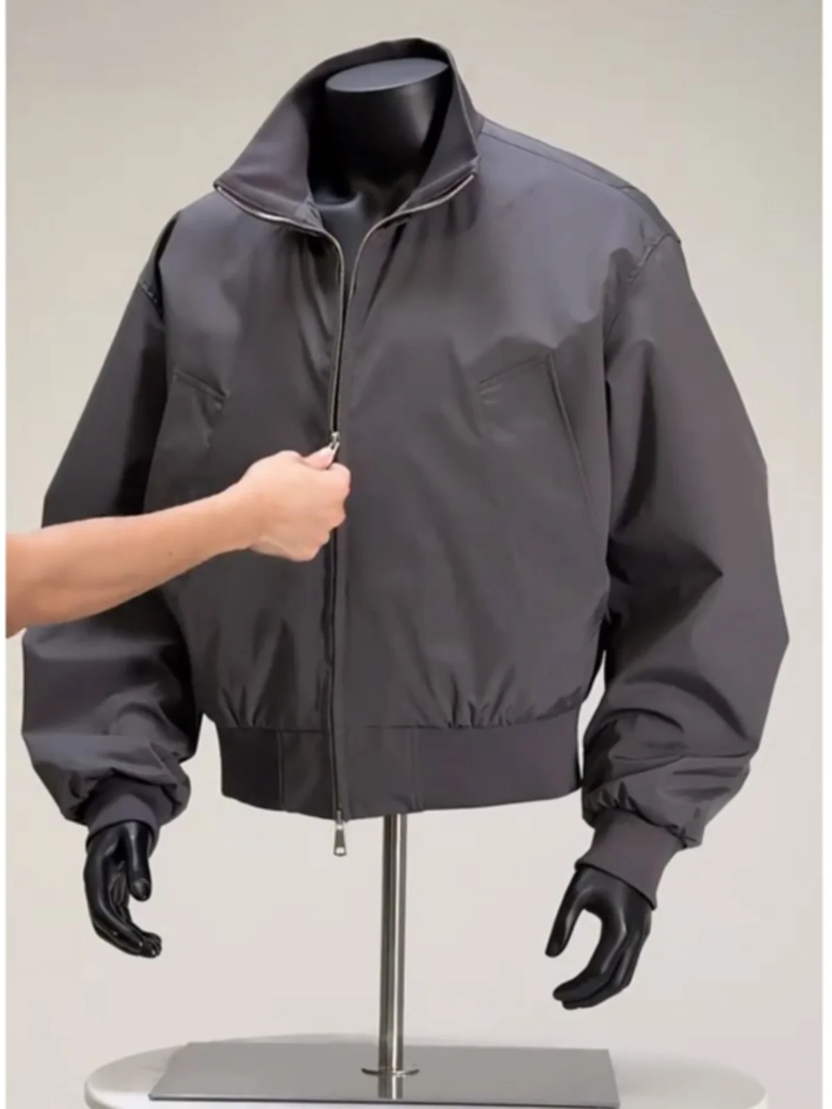 Men's 2025 Spring New Short American Style Solid Color Stand-up Collar Pocket Decorative Zipper Baseball Clothes Flight Jackets