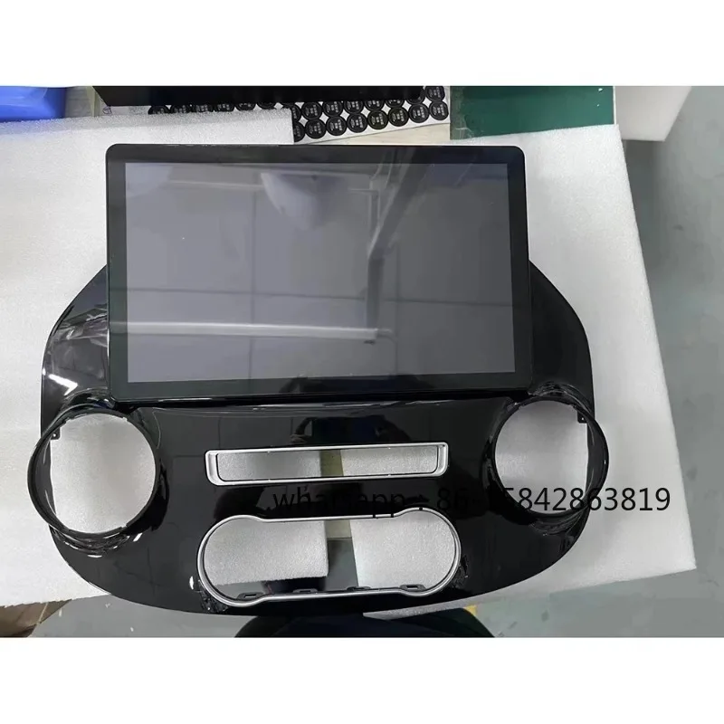 Wireless Communication Tool Car Accessory Navigator with Connectable Memory