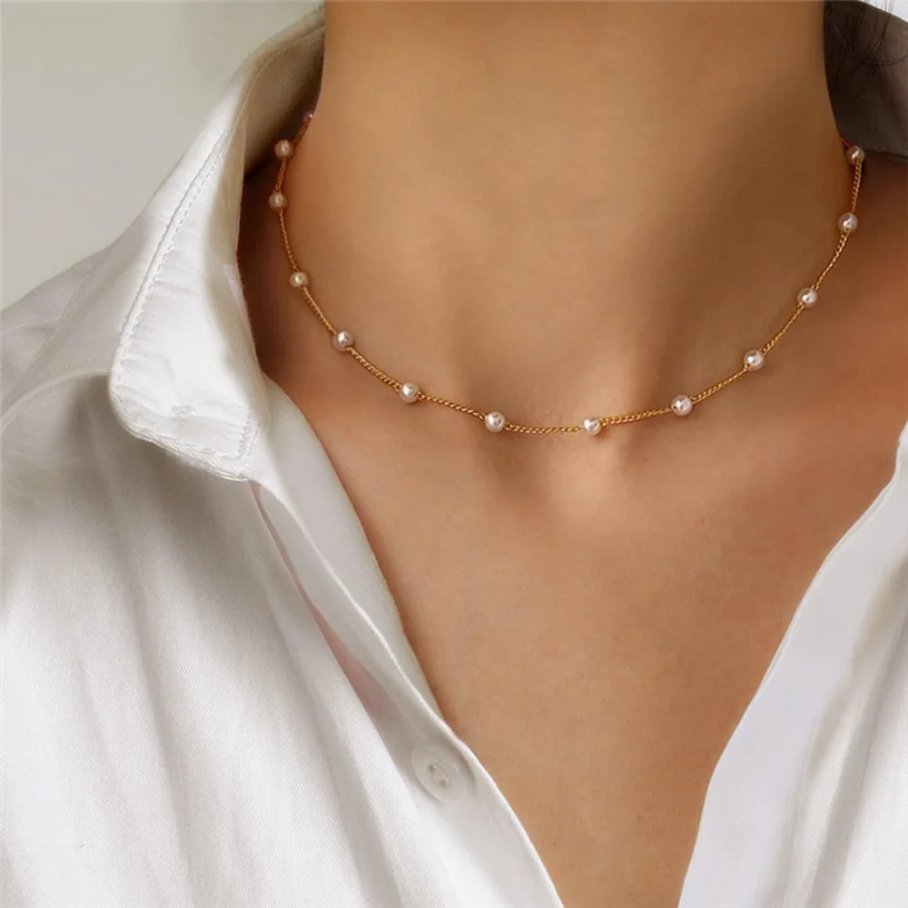 Kalung rantai leher wanita, warna emas gaya Korea liontin mutiara Choker perhiasan perjamuan elegan kalung klavikula pendek