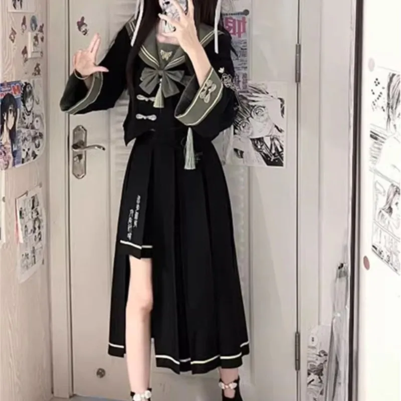 

New Chinese improved sailor uniform set design sense pleated slit half skirt