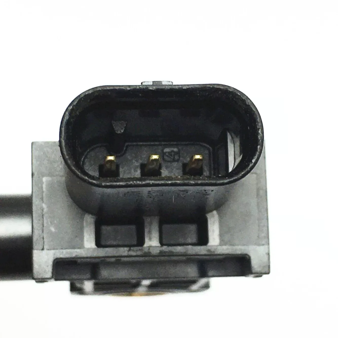 

1PCS/LOTS LC3A-9G824-AA A2C17770700 for 2.0-liter diesel engine differential pressure sensor IC Electronic components